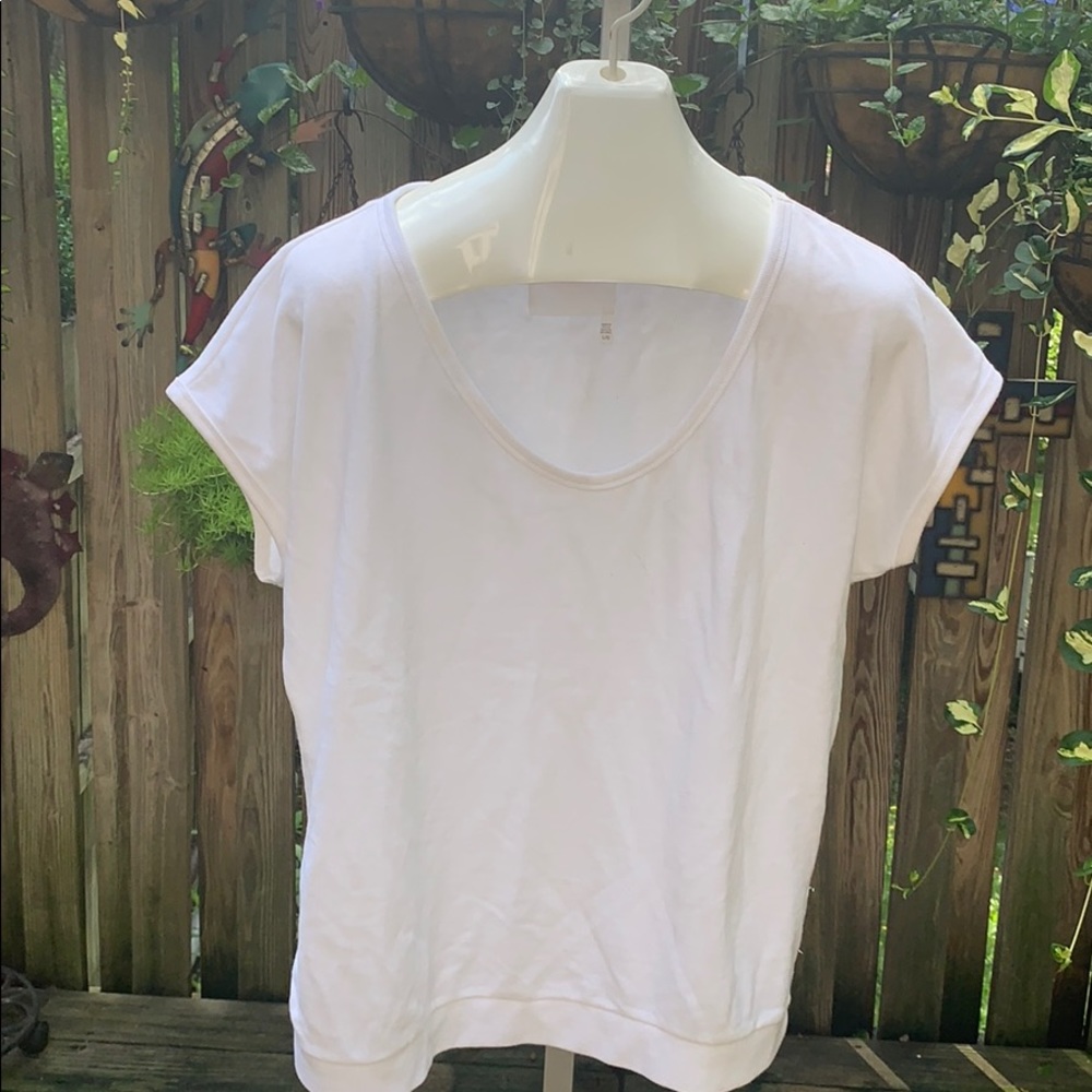 Cute light weight white sweatshirt